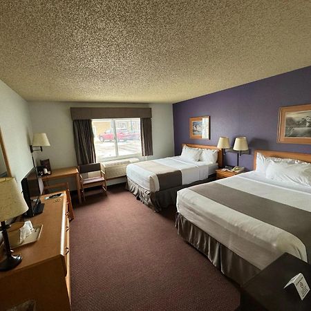 Fossil Creek Hotel & Suites Russell Esterno foto