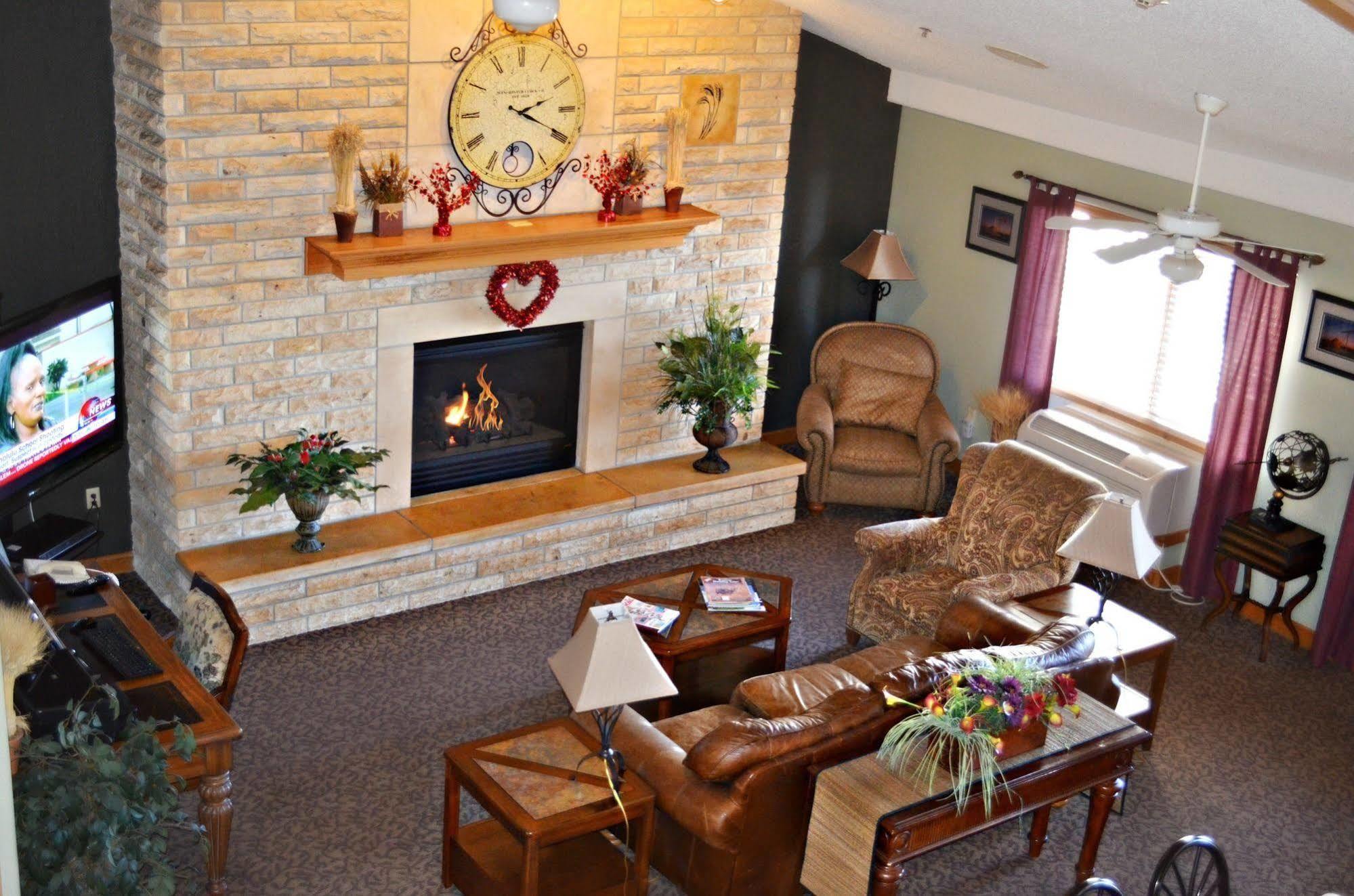 Fossil Creek Hotel & Suites Russell Esterno foto